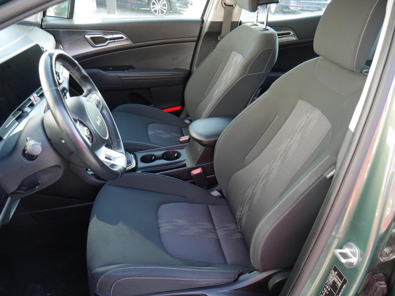 2022 Kia SPORTAGE - 9