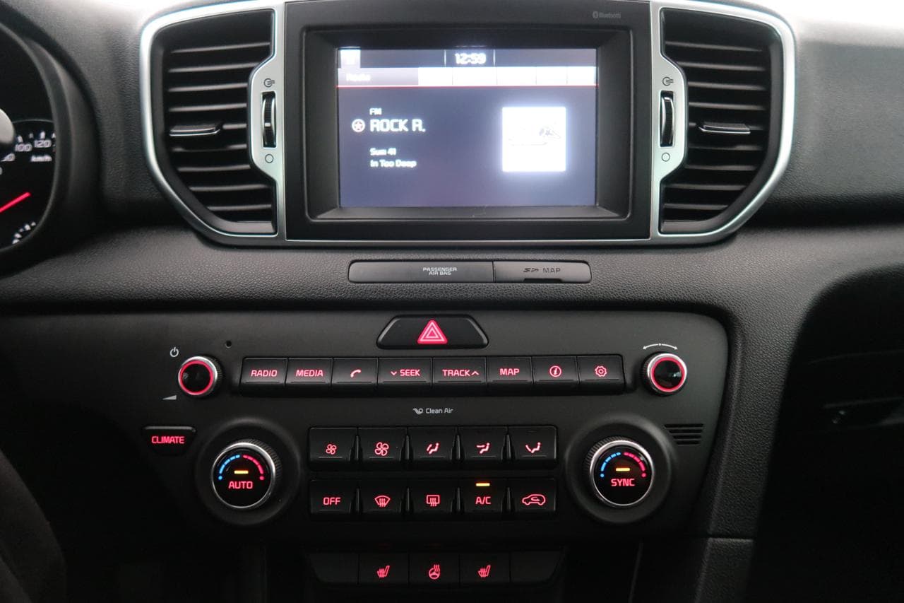 2017 Kia SPORTAGE - 18