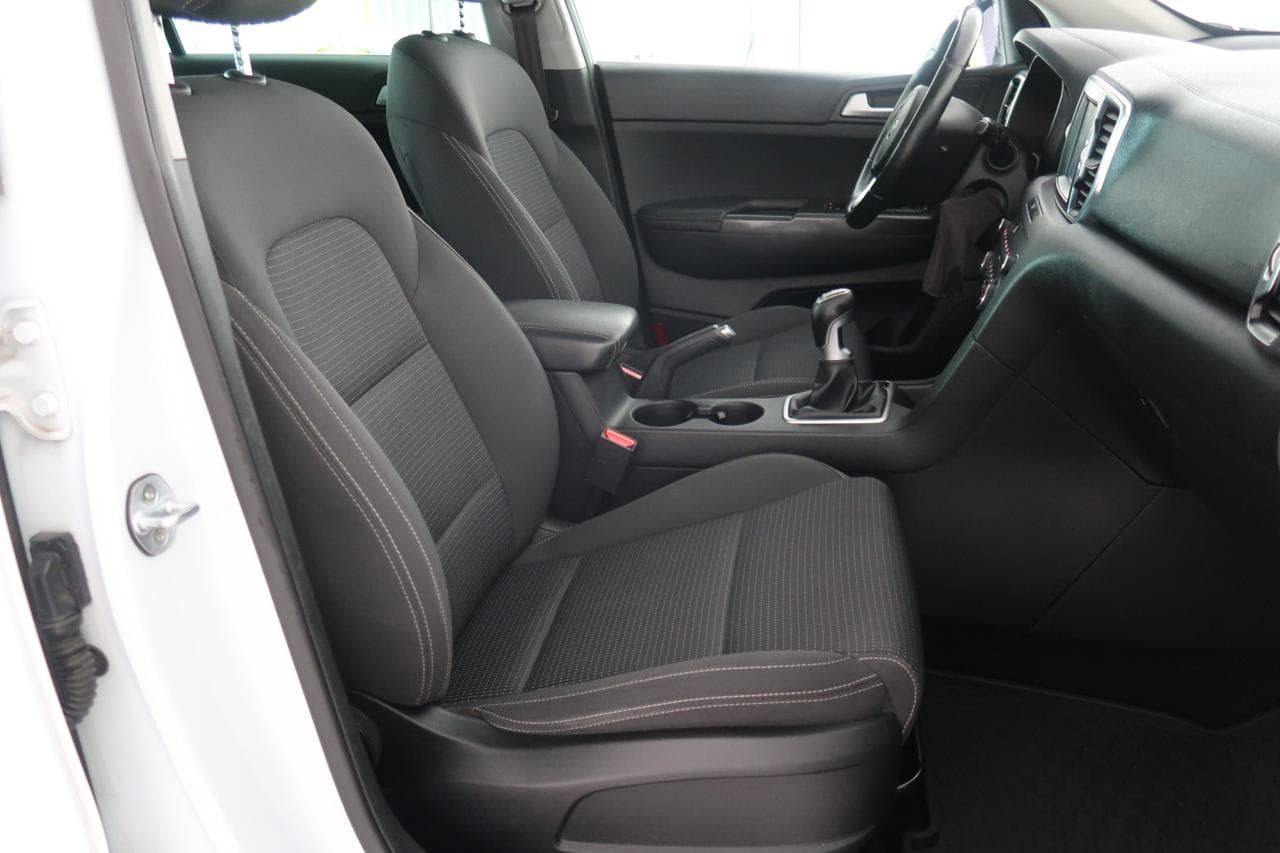 2017 Kia SPORTAGE - 12