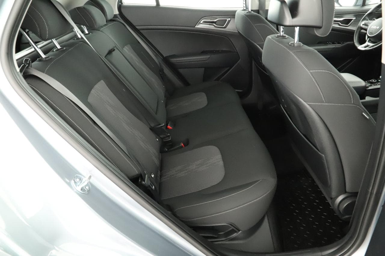 2023 Kia SPORTAGE - 11