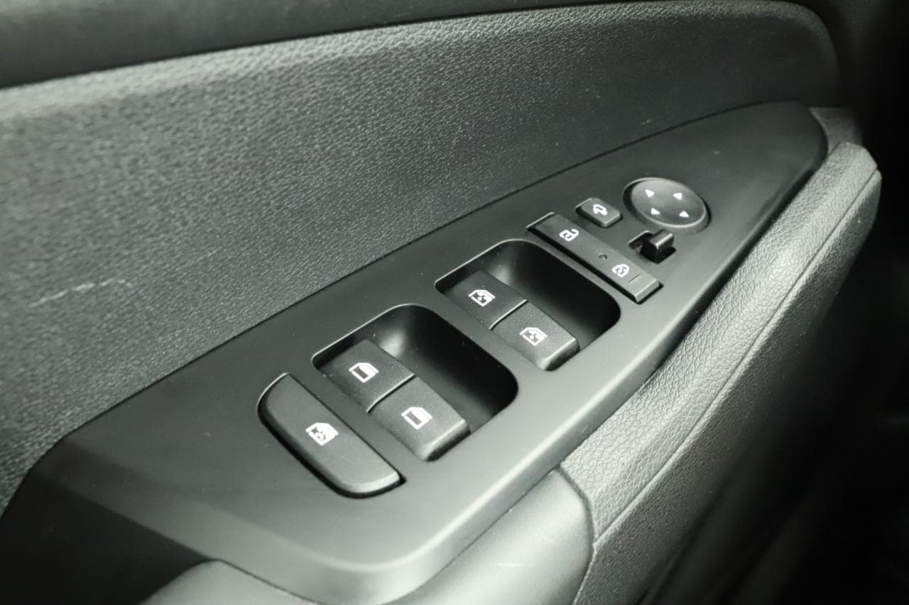 2023 Kia SPORTAGE - 16