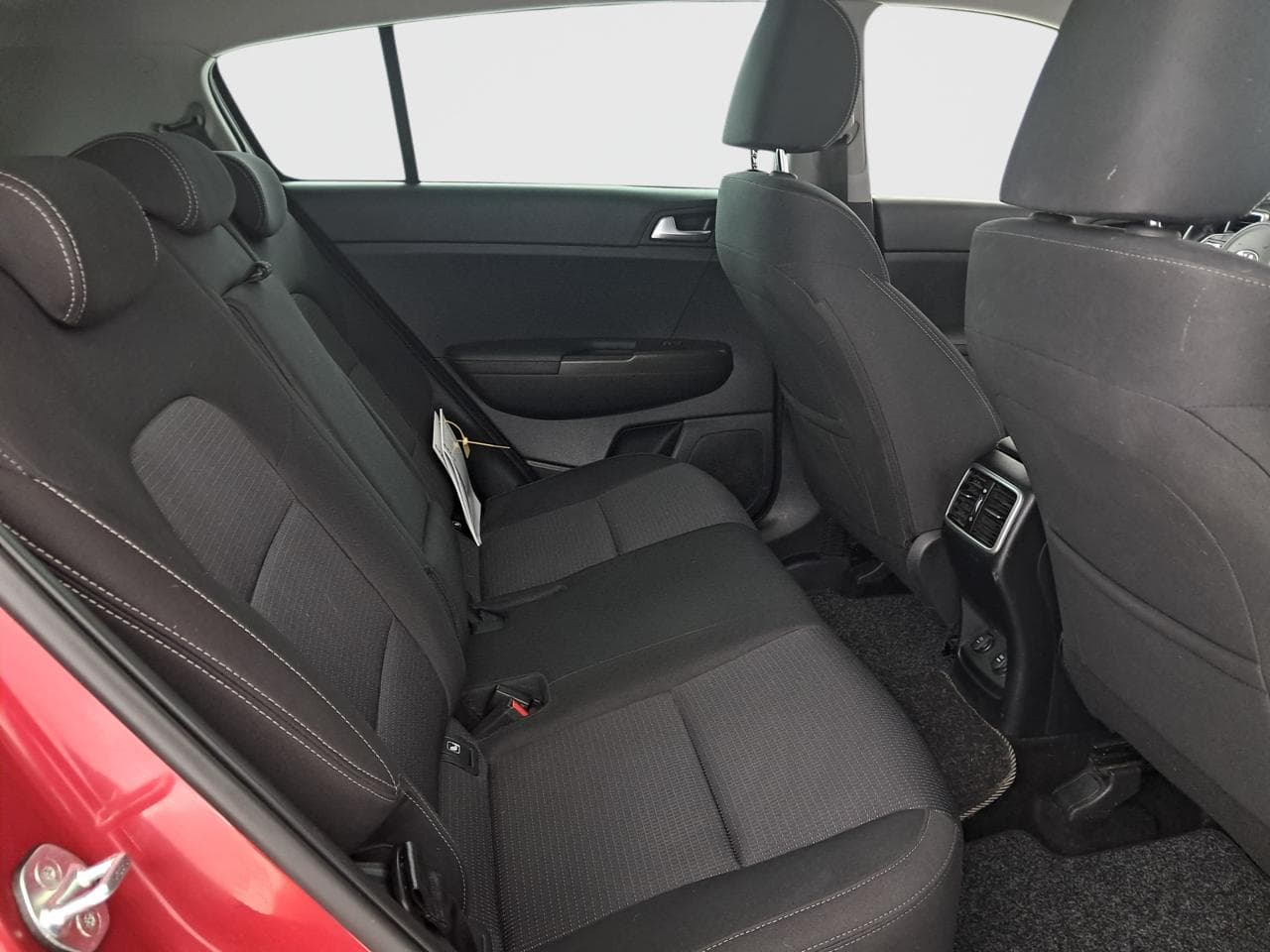 2022 Kia SPORTAGE - 13