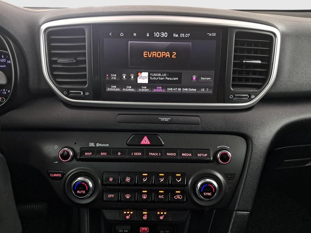 2022 Kia SPORTAGE - 18