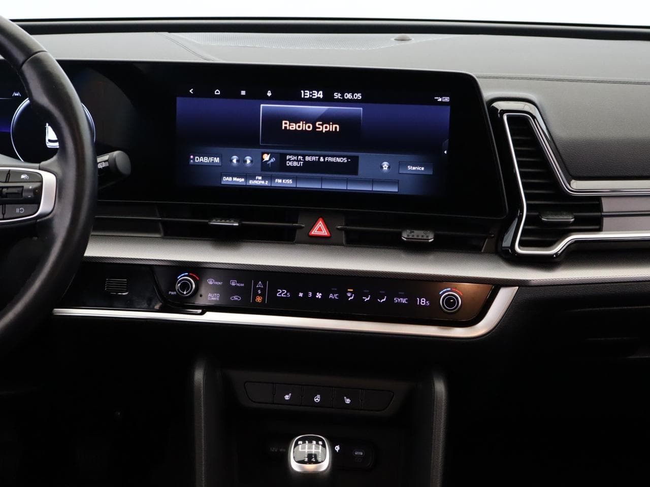 2022 Kia SPORTAGE - 16