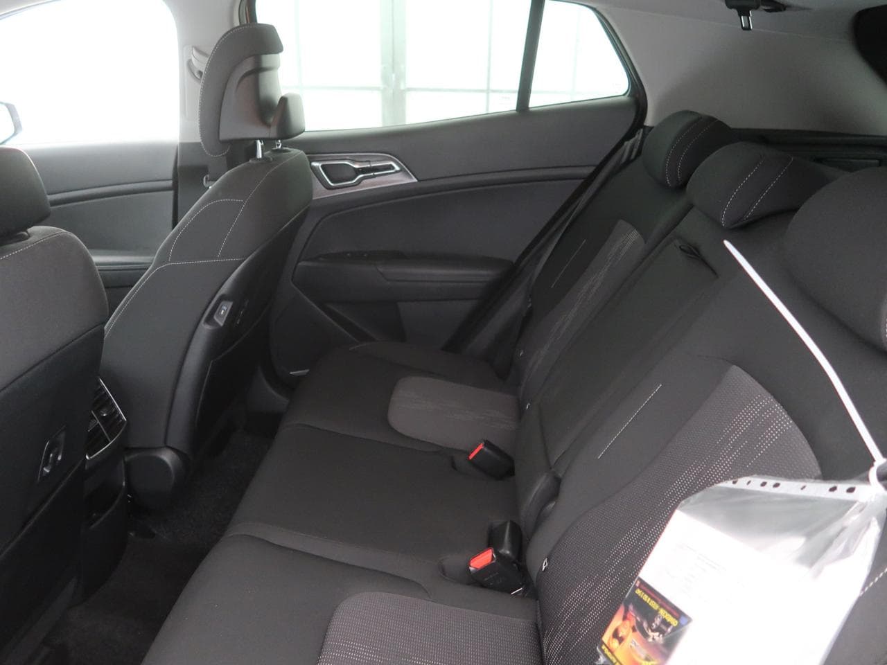2023 Kia SPORTAGE - 15