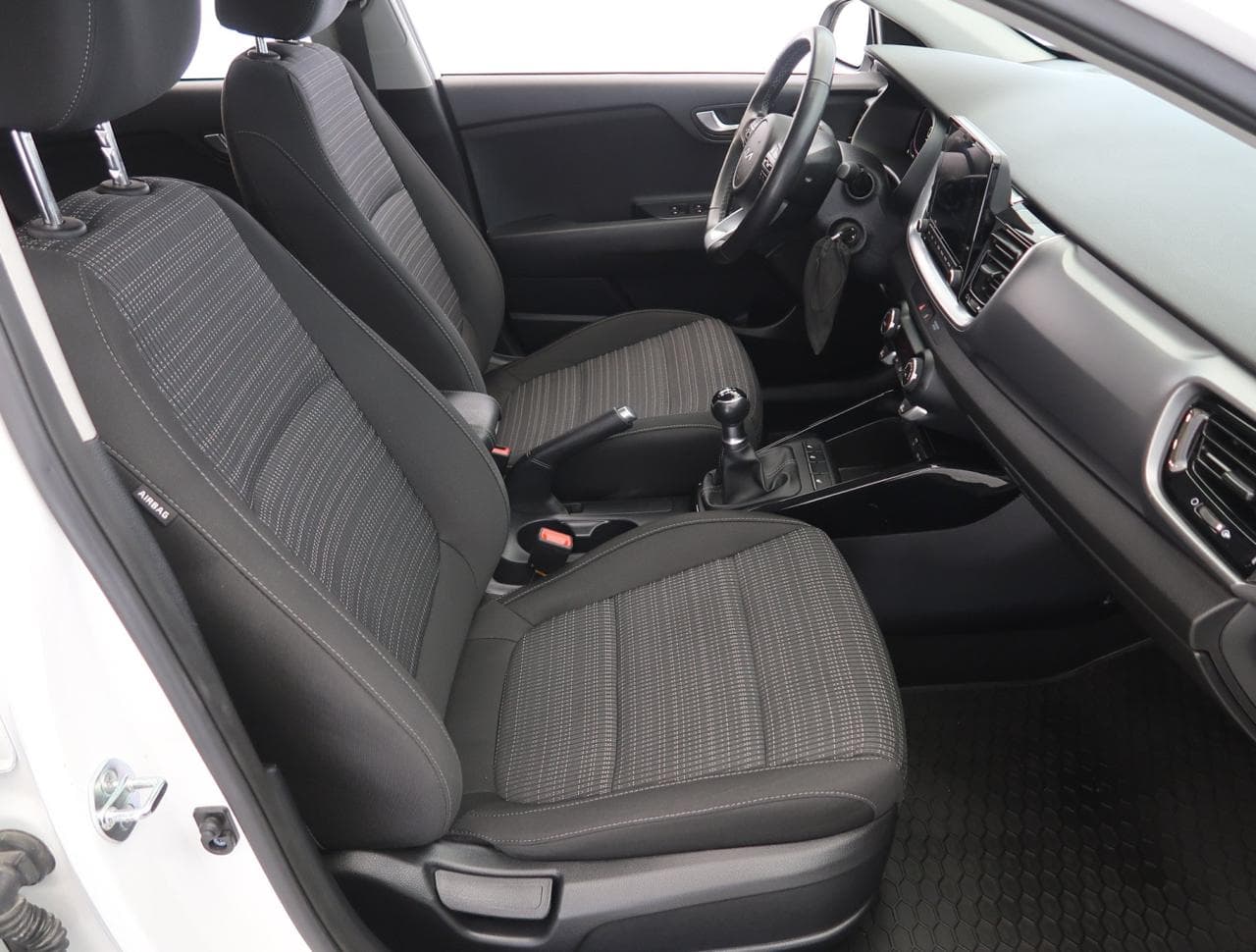 2024 Kia STONIC - 12