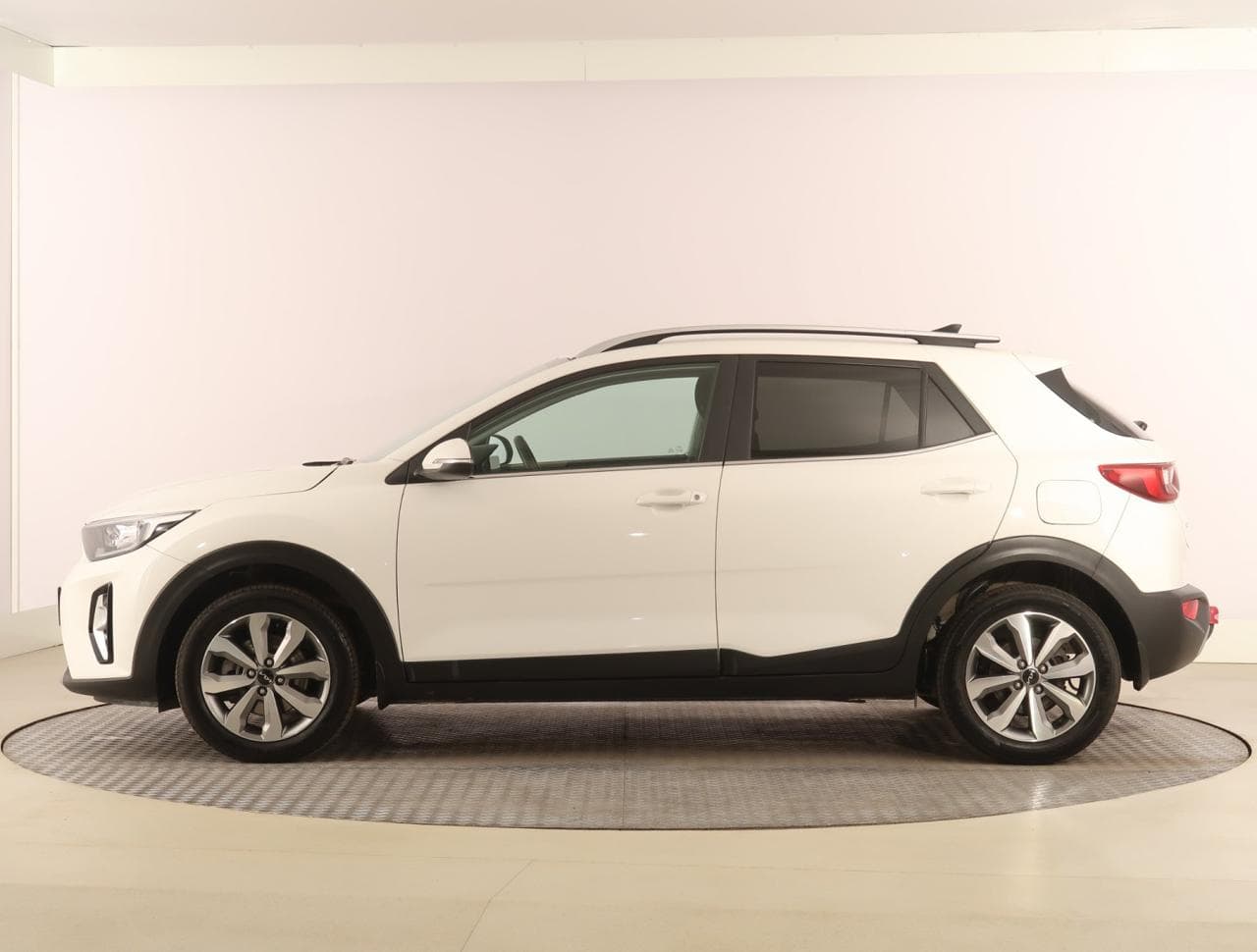 2024 Kia STONIC - 4