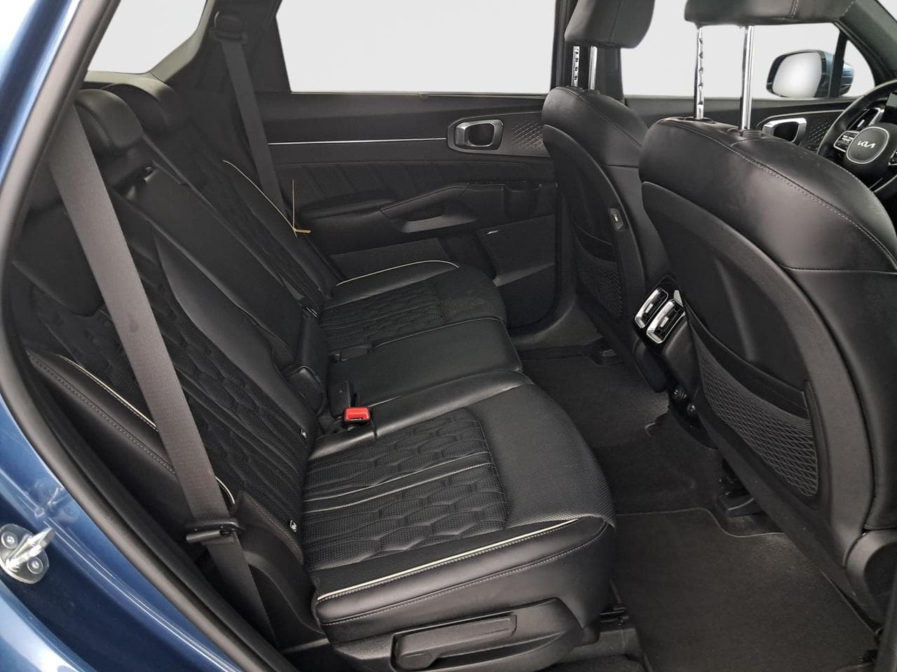 2023 Kia SORENTO - 13