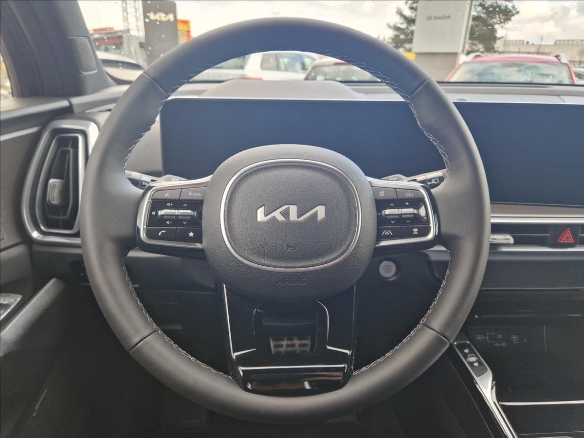 2024 Kia SORENTO - 18
