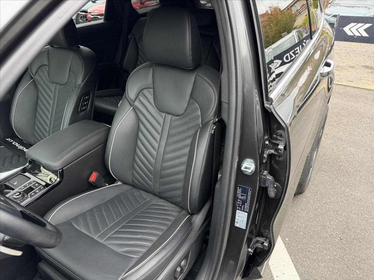 2026 Kia SORENTO - 9
