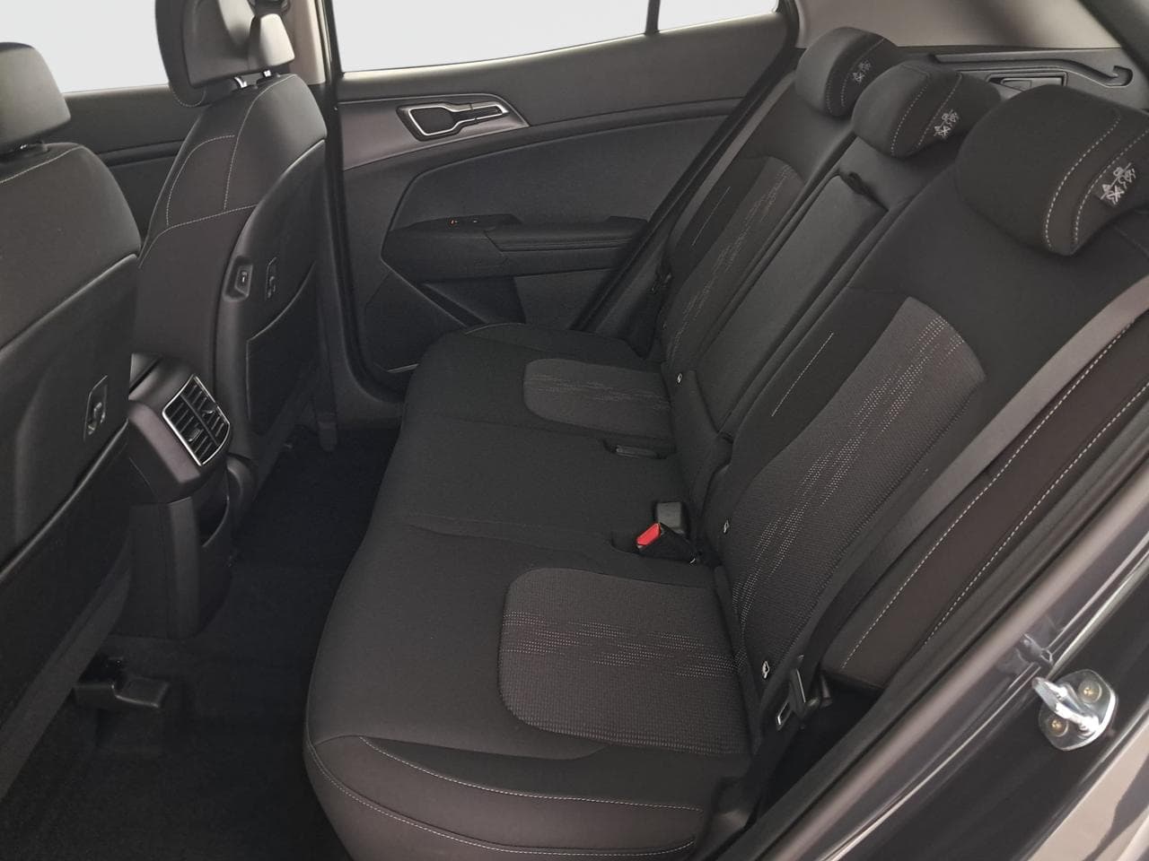 2026 Kia SPORTAGE - 15
