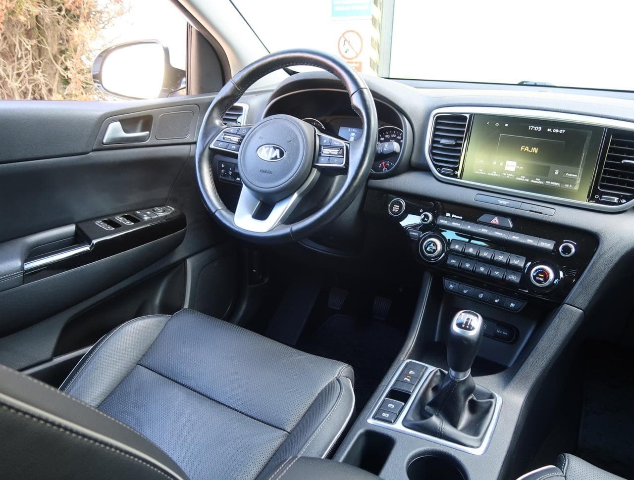 2019 Kia SPORTAGE - 9