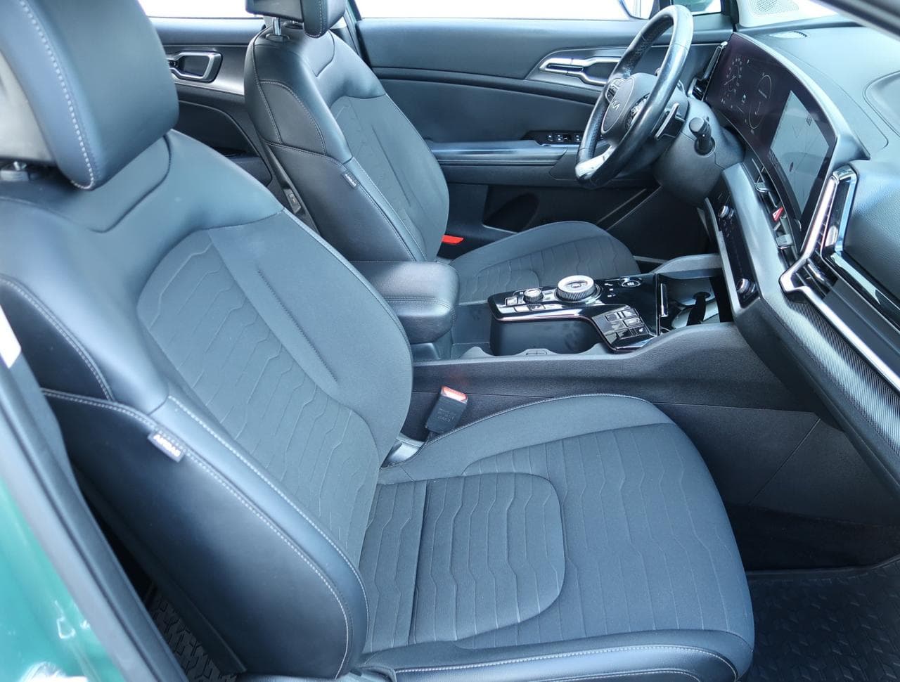2023 Kia SPORTAGE - 12