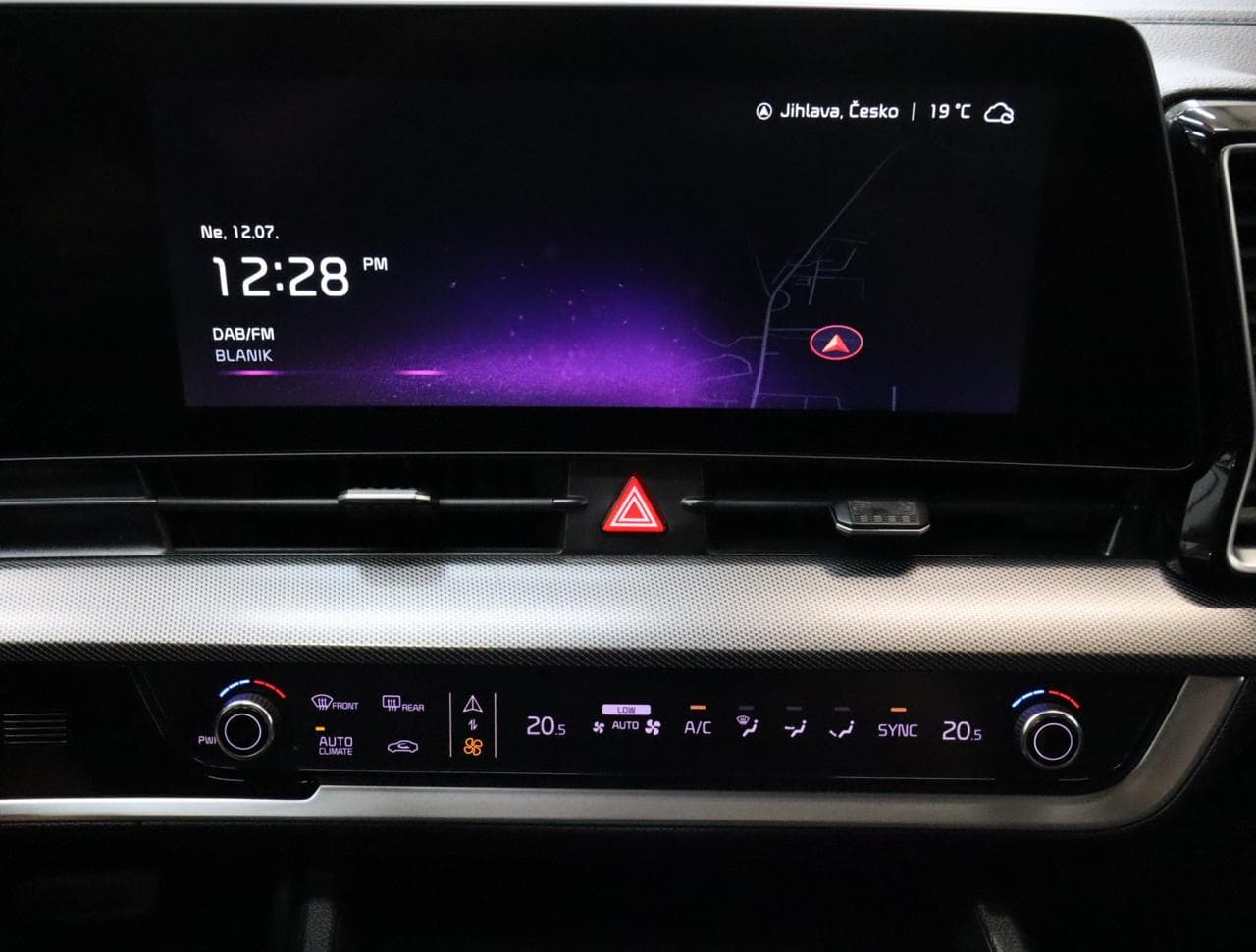 2023 Kia SPORTAGE - 18