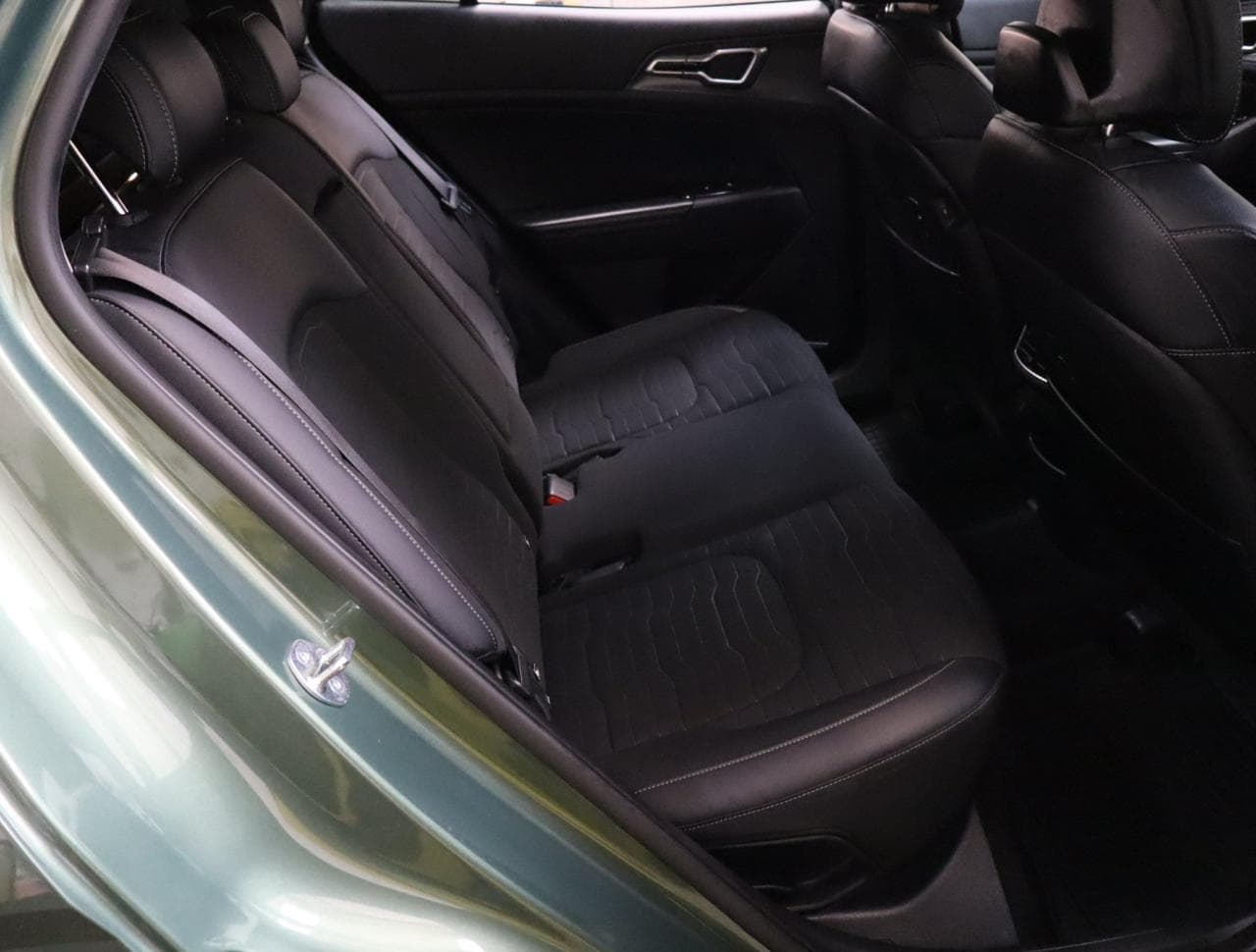 2023 Kia SPORTAGE - 13