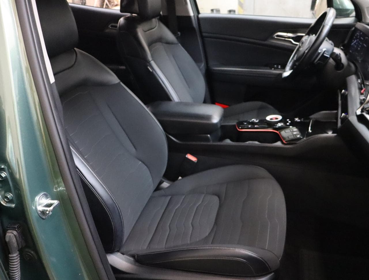 2023 Kia SPORTAGE - 12