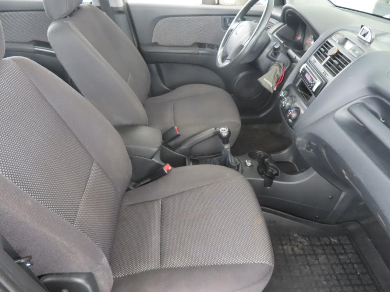 2006 Kia SPORTAGE - 12