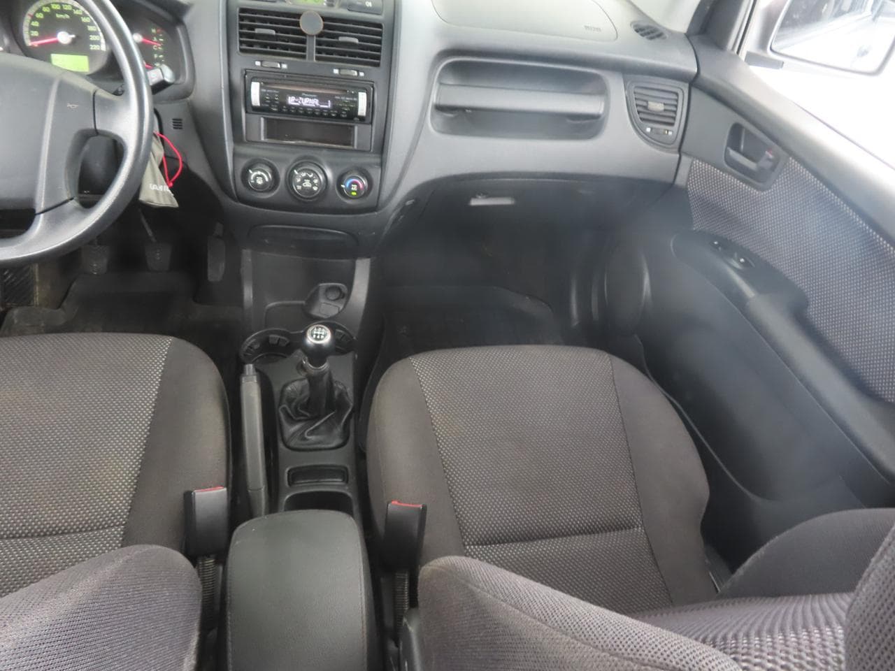 2006 Kia SPORTAGE - 11