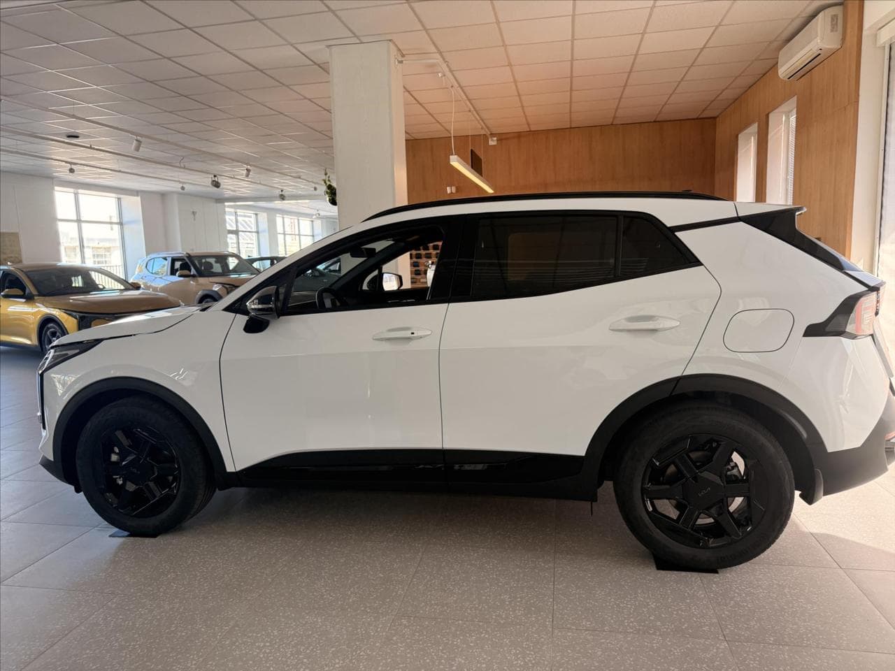 2026 Kia SPORTAGE - 11