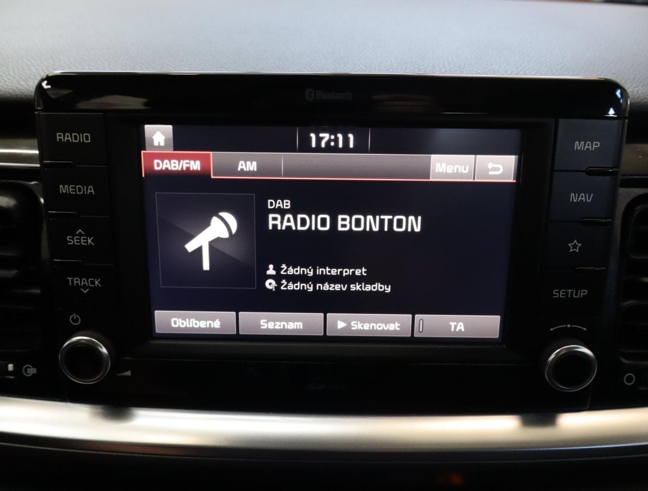 2019 Kia STONIC - 19