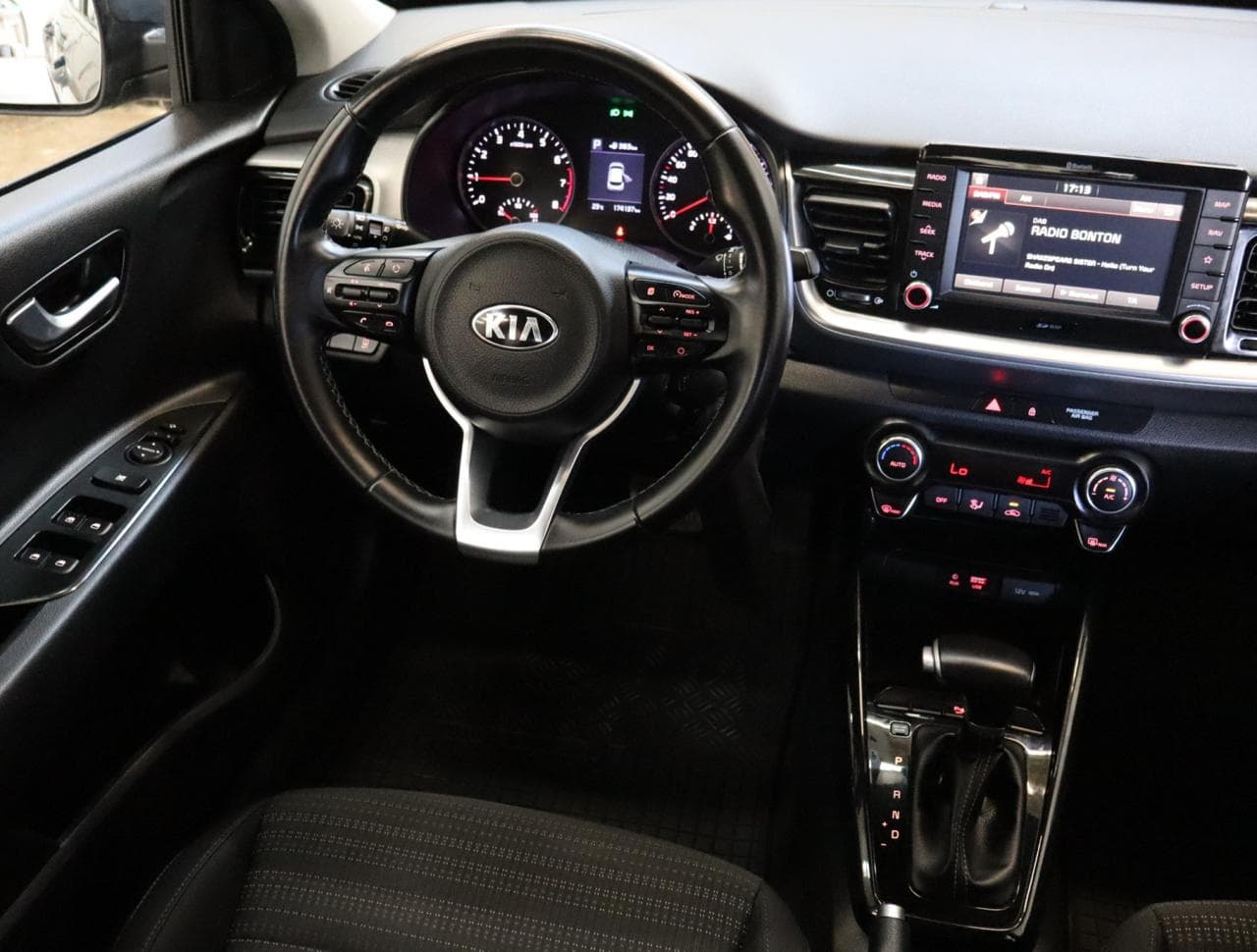 2019 Kia STONIC - 9