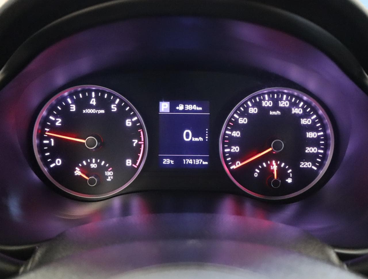 2019 Kia STONIC - 17