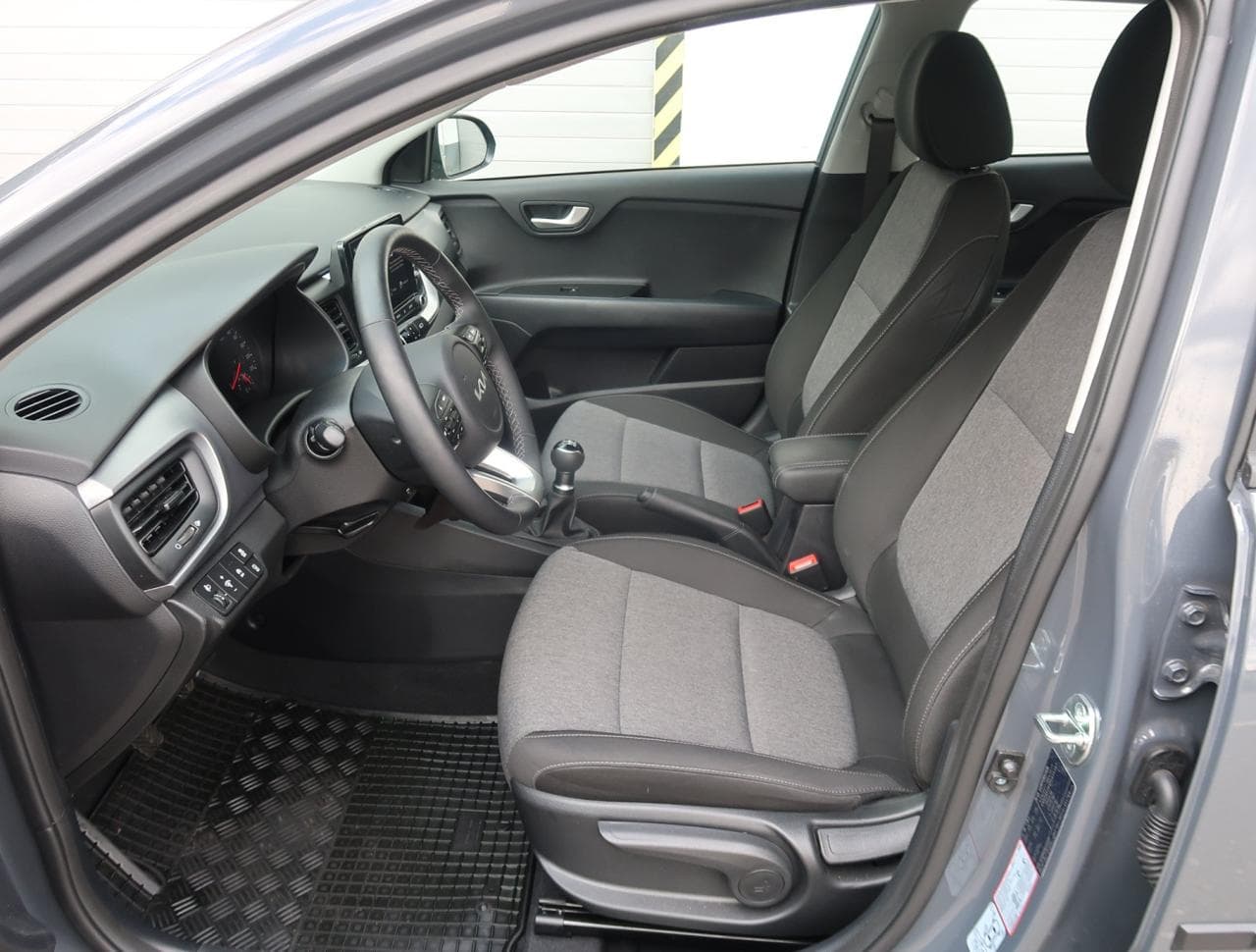 2023 Kia STONIC - 16