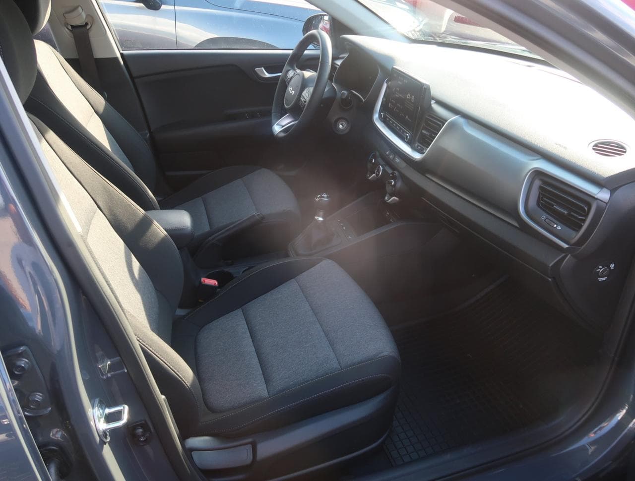 2023 Kia STONIC - 12