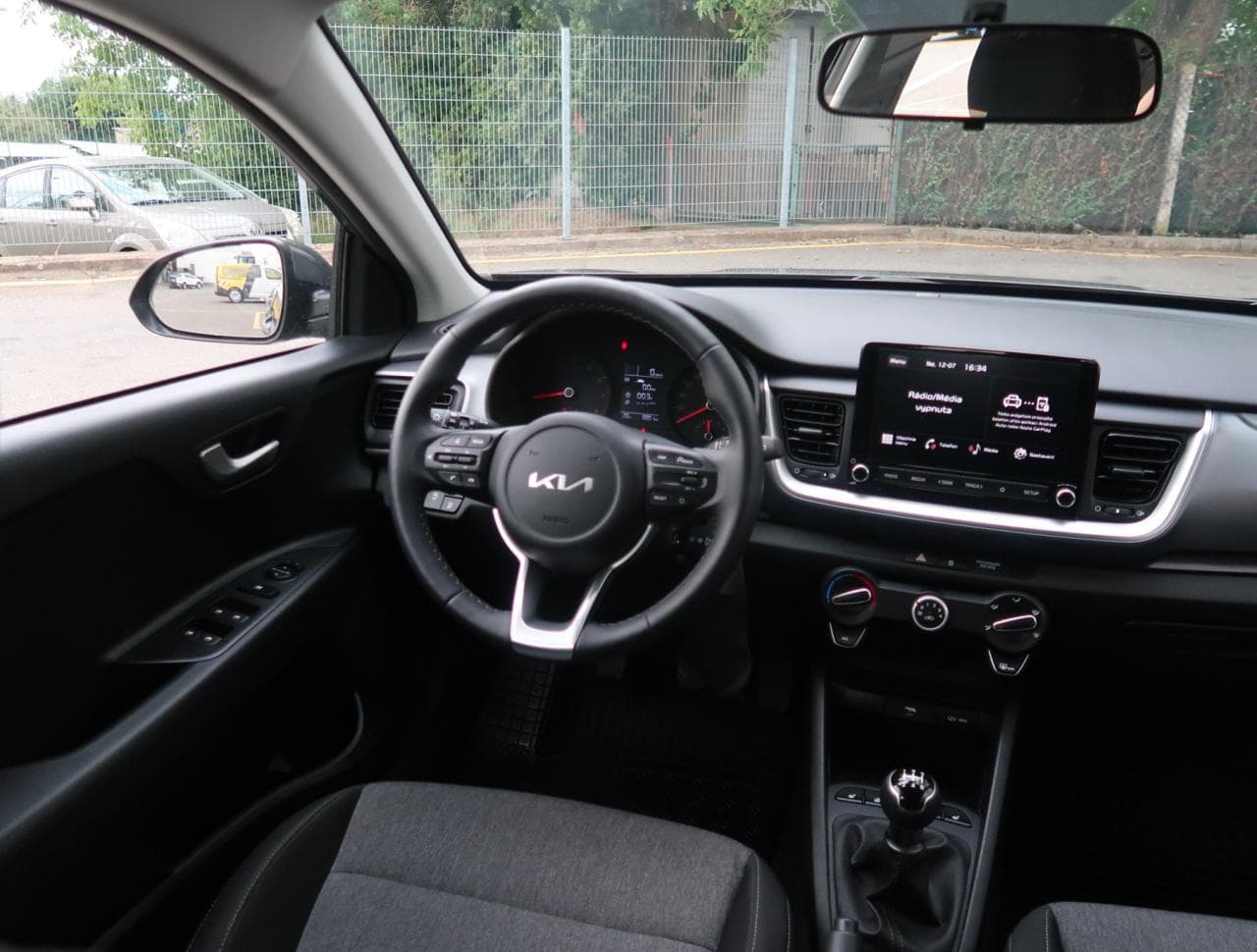2023 Kia STONIC - 9