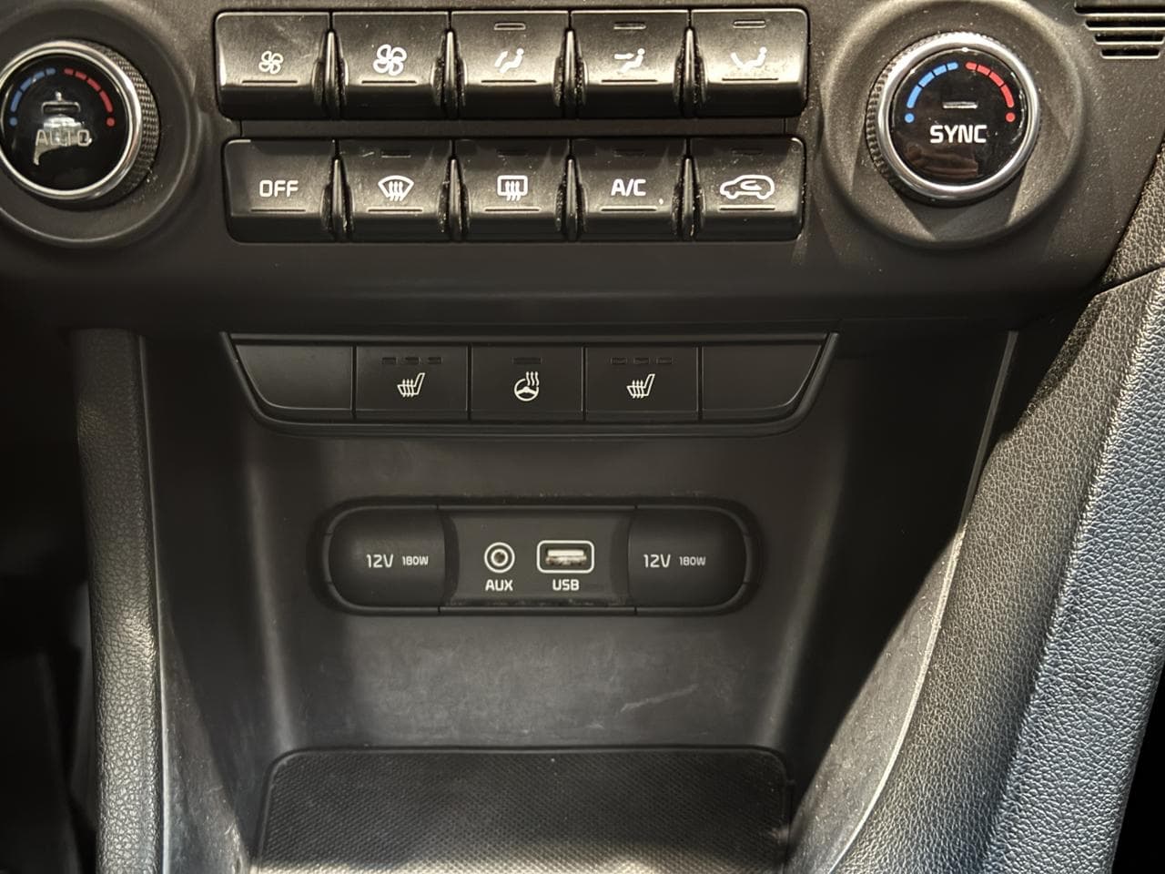 2016 Kia SPORTAGE - 17