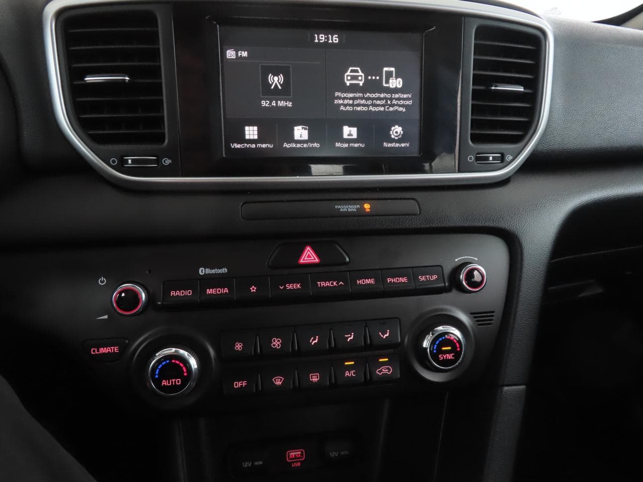 2019 Kia SPORTAGE - 18