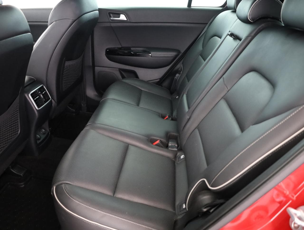 2017 Kia SPORTAGE - 12