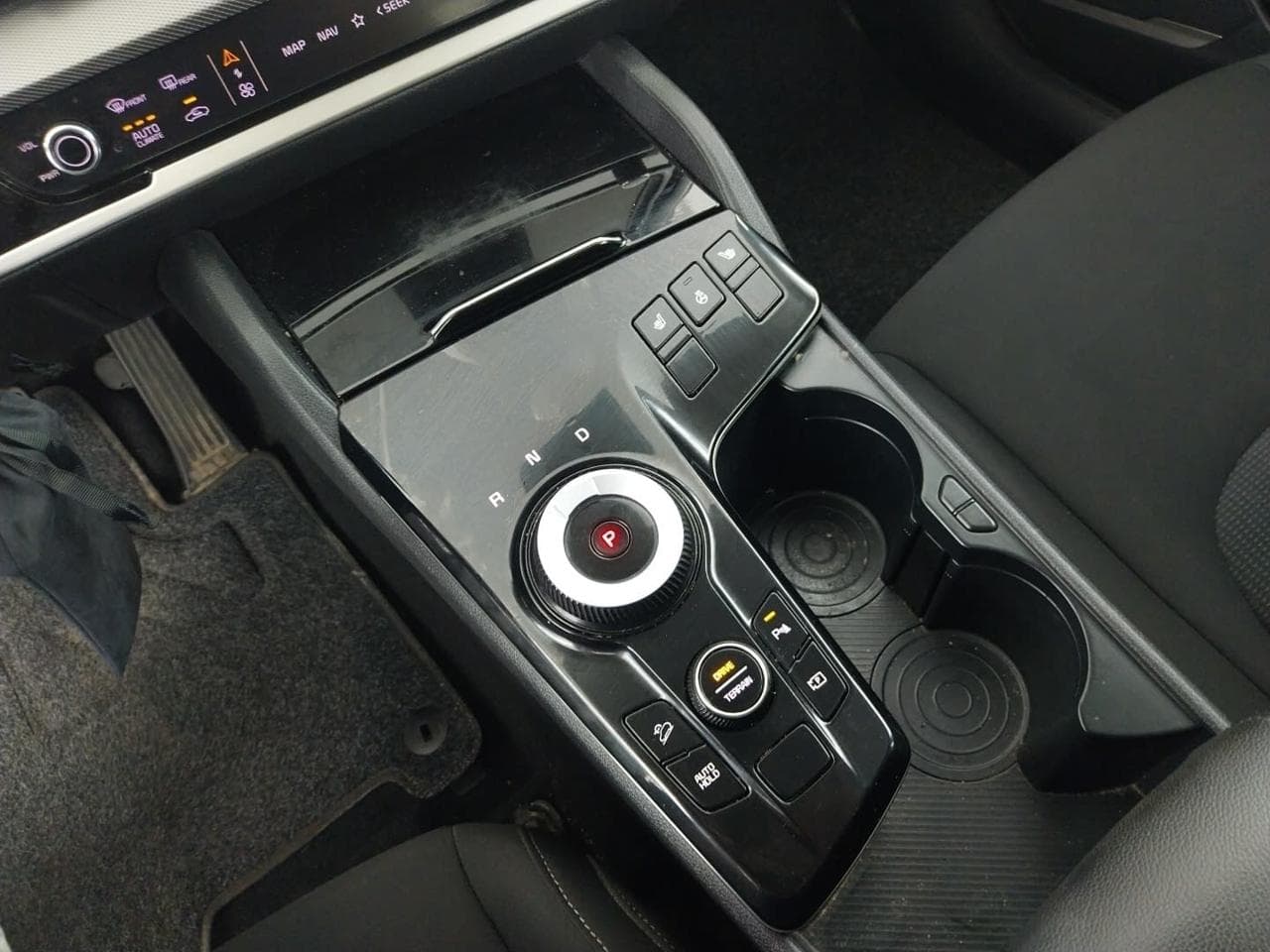 2023 Kia SPORTAGE - 19