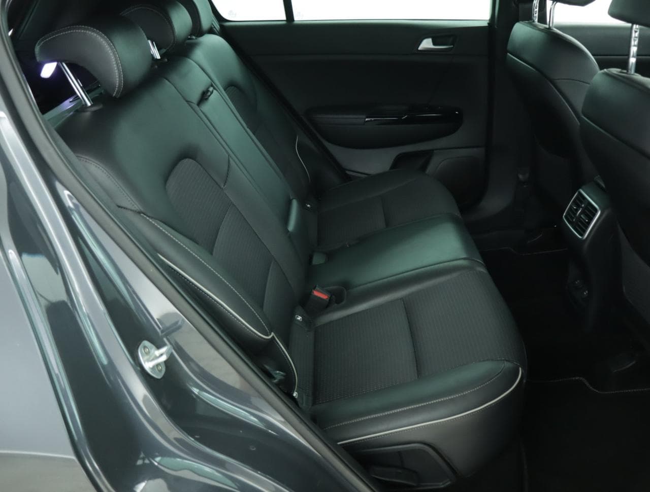 2019 Kia SPORTAGE - 13