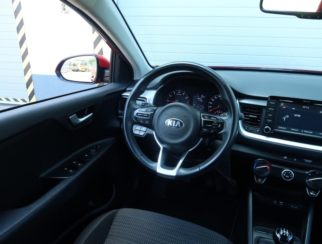 2018 Kia STONIC - 9