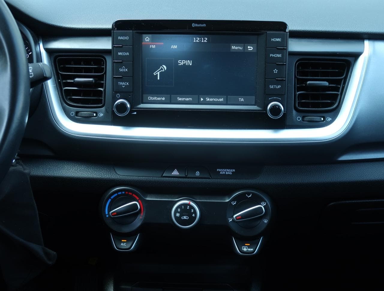 2018 Kia STONIC - 18