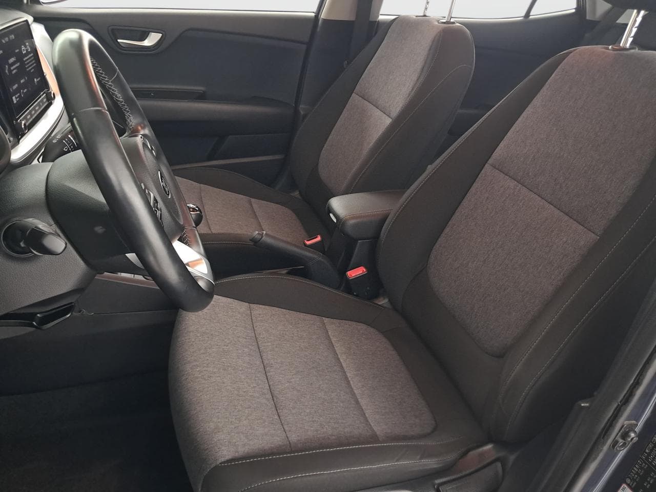 2020 Kia STONIC - 16