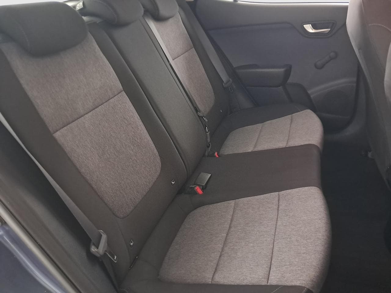 2020 Kia STONIC - 13