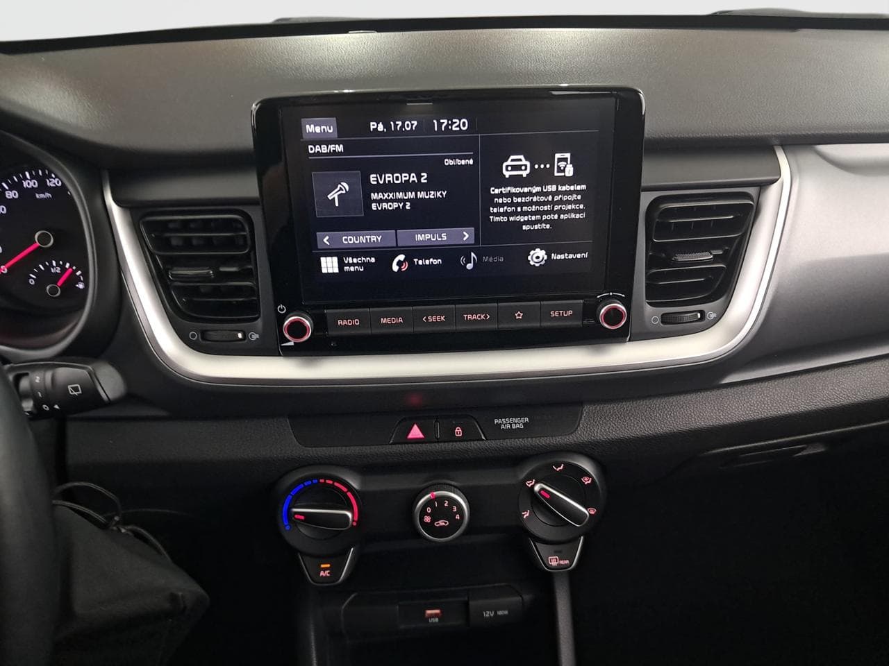 2020 Kia STONIC - 18