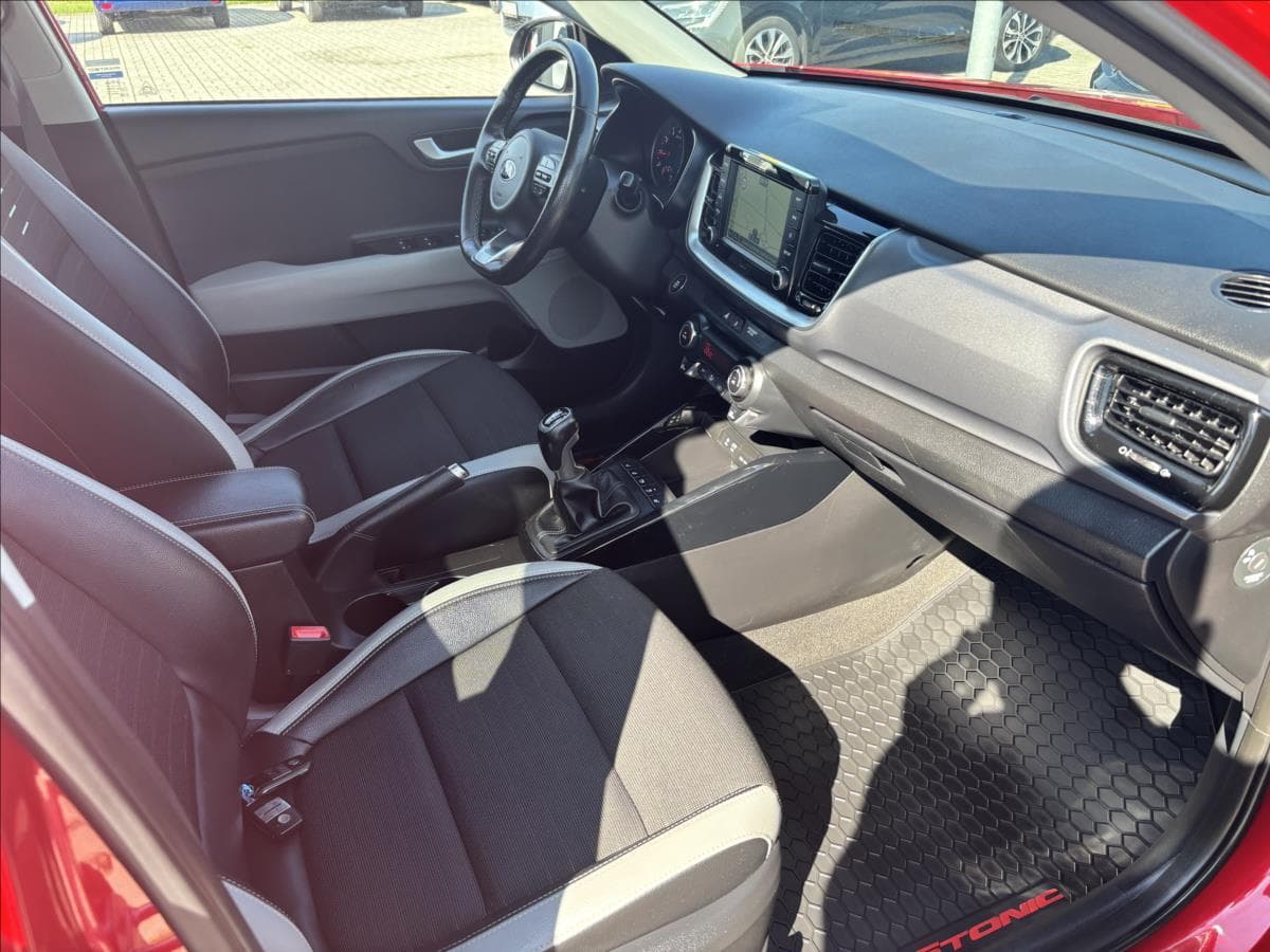 2018 Kia STONIC - 13