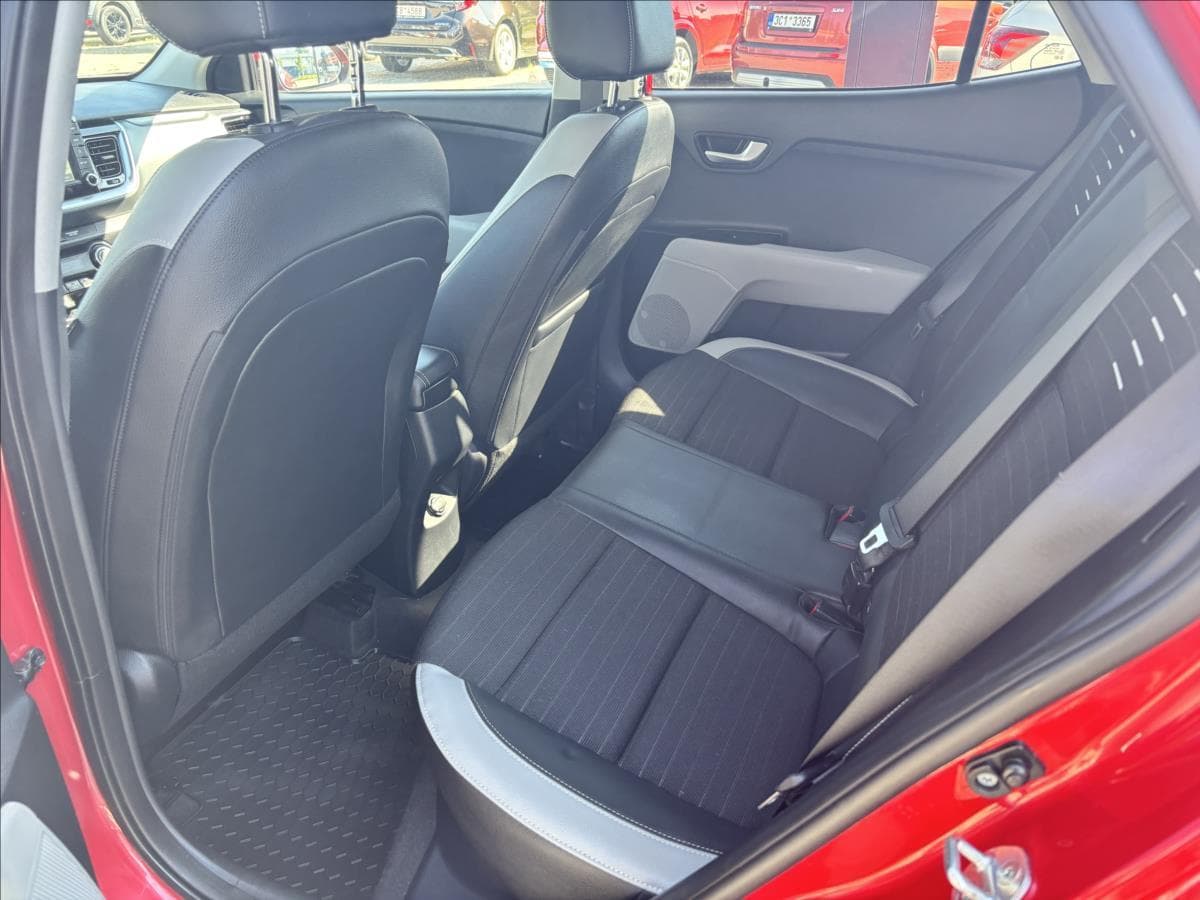 2018 Kia STONIC - 10