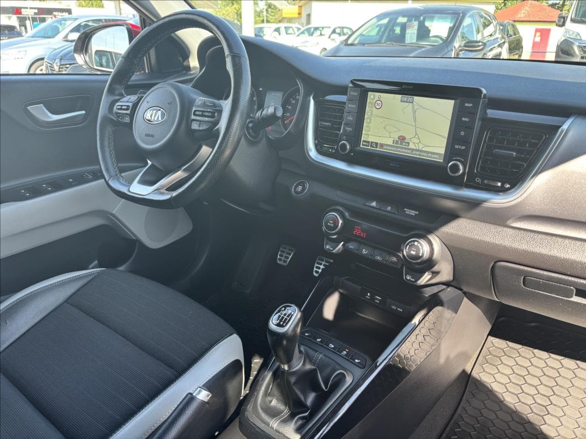 2018 Kia STONIC - 14