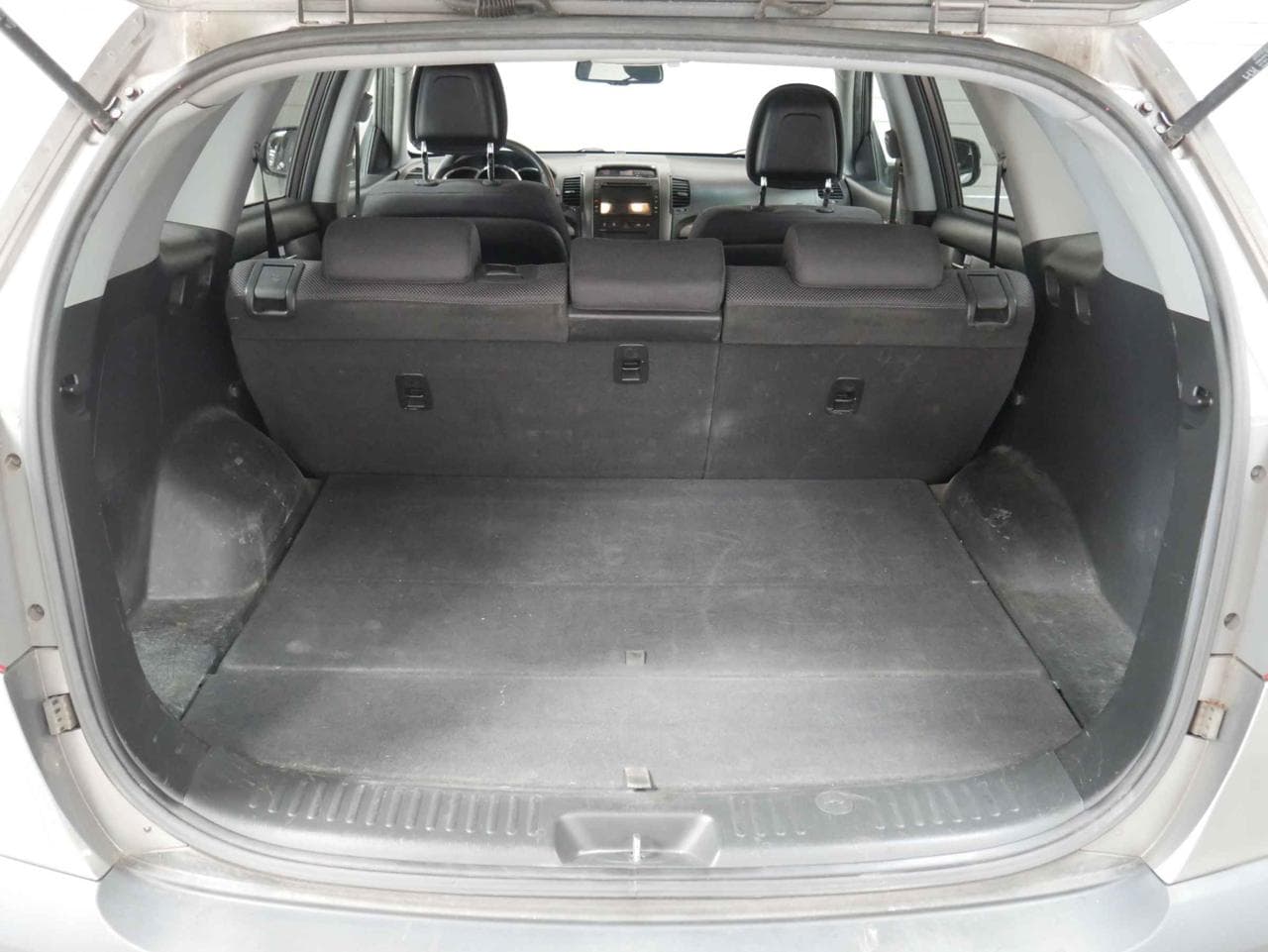2010 Kia SORENTO - 8