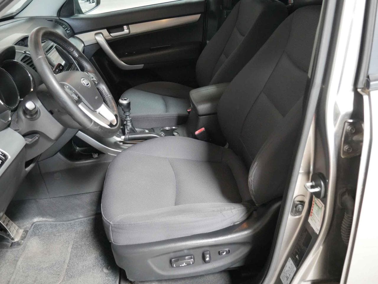 2010 Kia SORENTO - 10