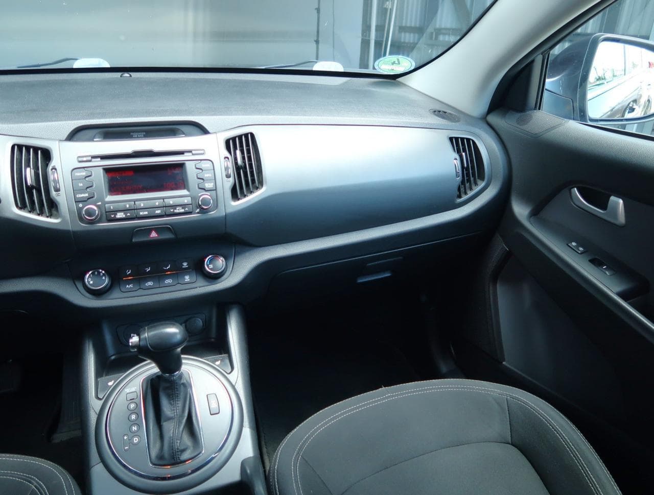2011 Kia SPORTAGE - 11