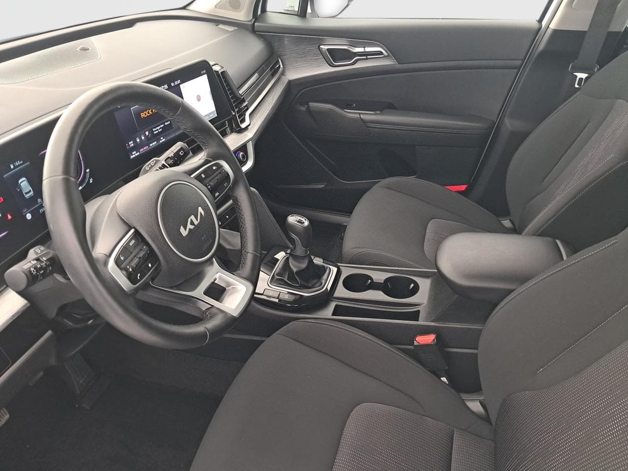 2022 Kia SPORTAGE - 16