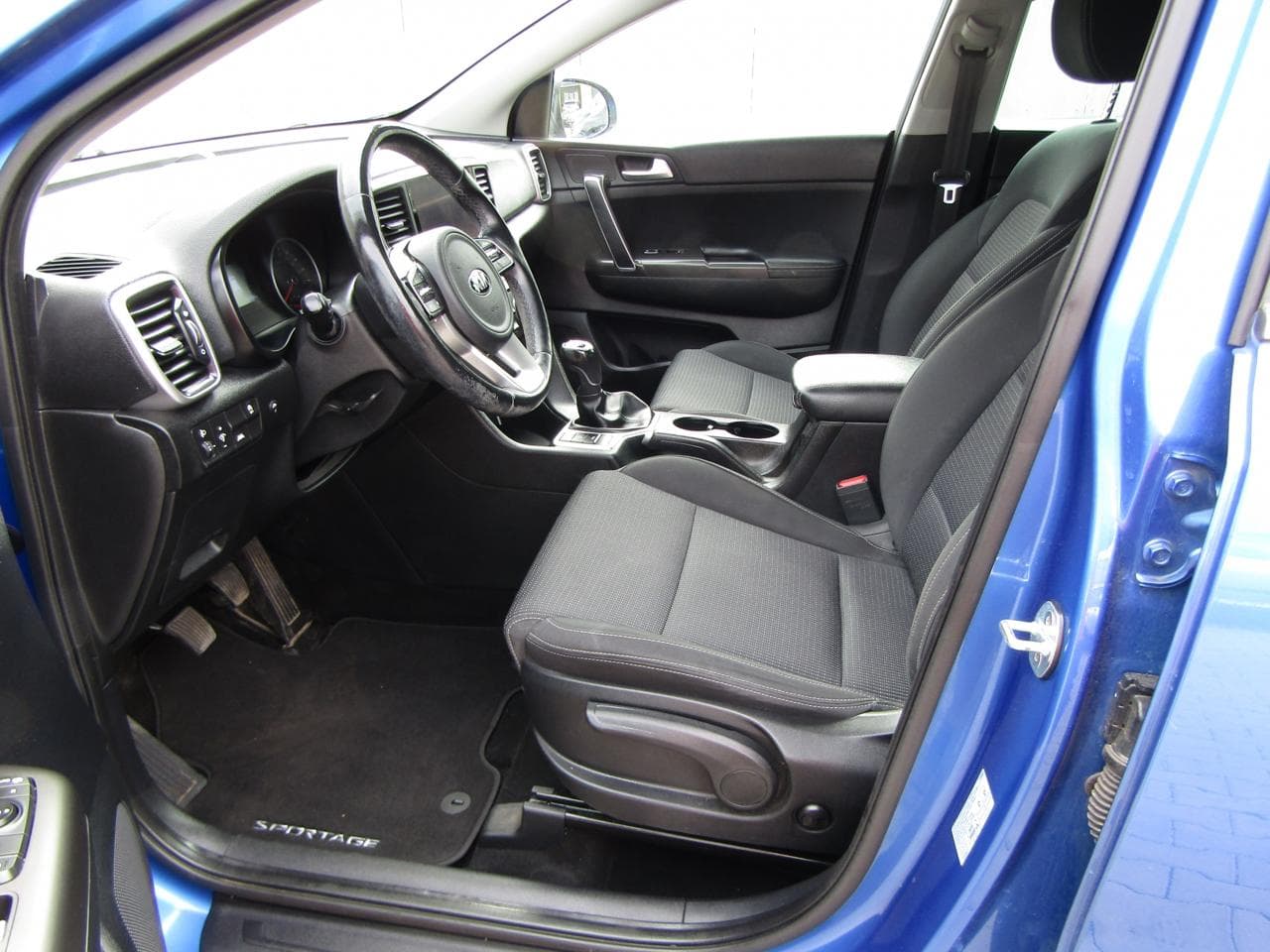 2021 Kia SPORTAGE - 9