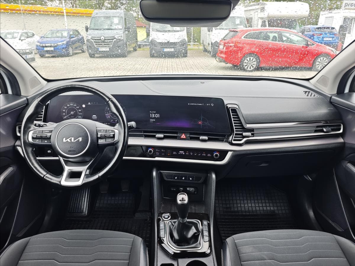 2022 Kia SPORTAGE - 16