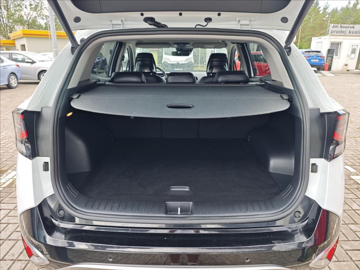 2022 Kia SPORTAGE - 12