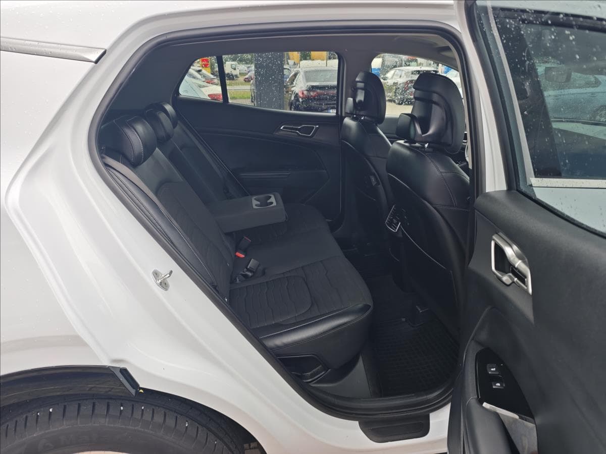 2022 Kia SPORTAGE - 14